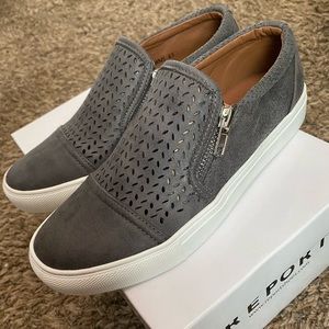 NWT Report Alexa Slip On Sneaker